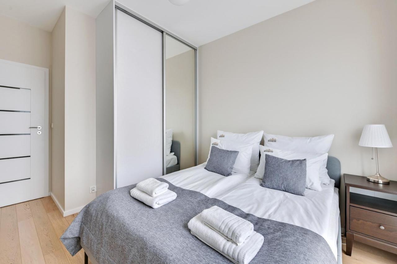 City Center Nowa Grobla Apartments & Parking By Downtown Apartments Гданск Екстериор снимка